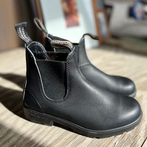 Brand New Black Blundstones 510